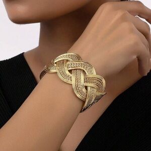 Elegant Gold Braided Bracelet